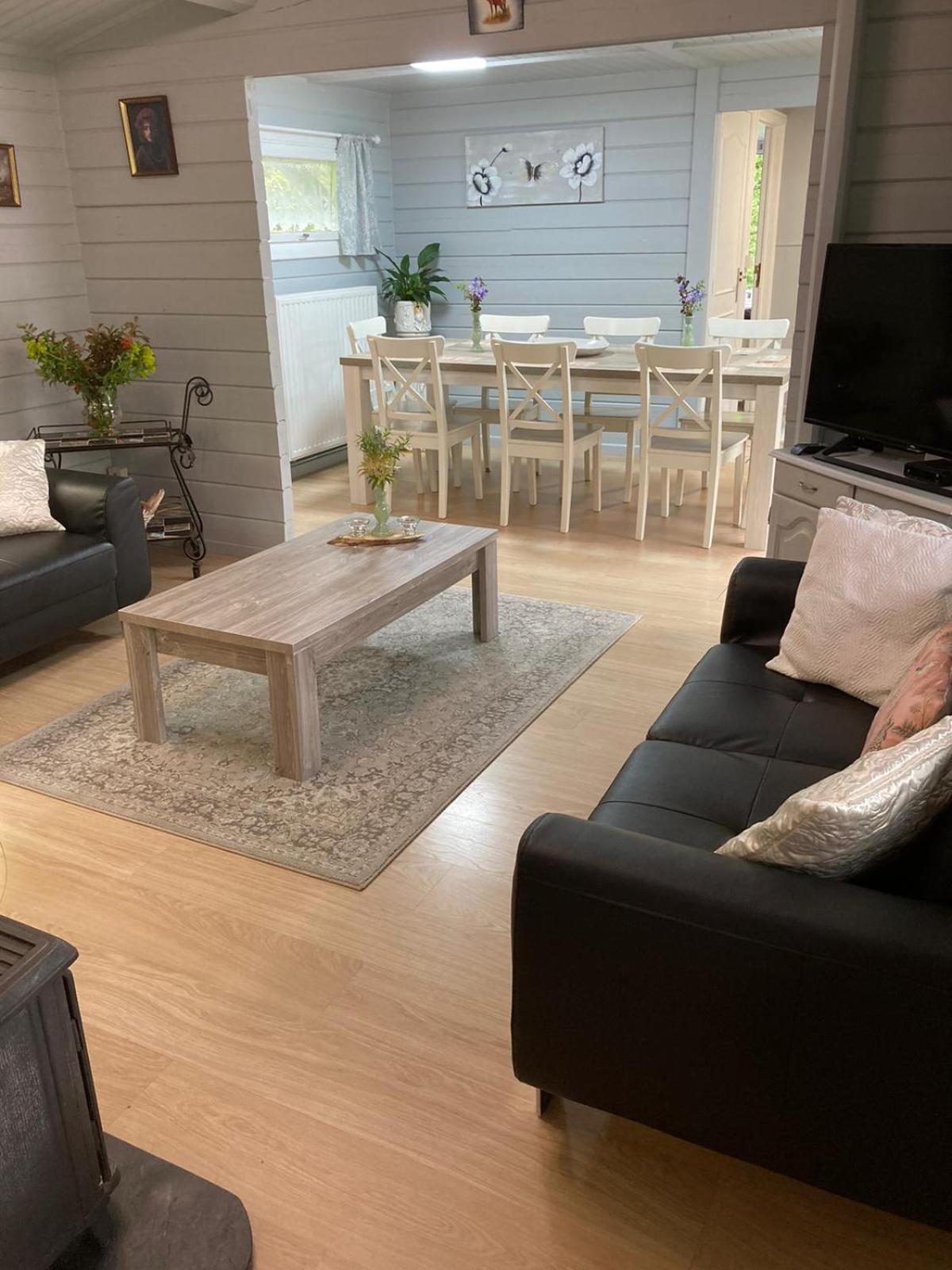 Le Vieux Pres Villa Bertrix Exteriör bild