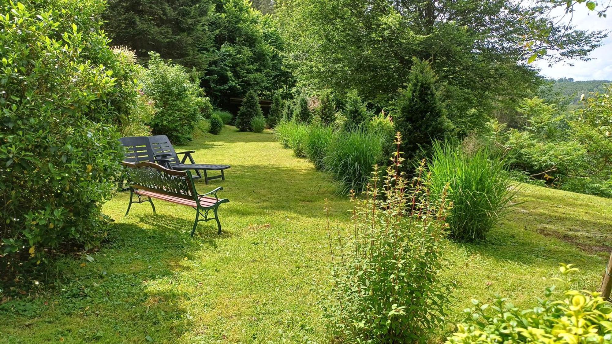 Le Vieux Pres Villa Bertrix Exteriör bild