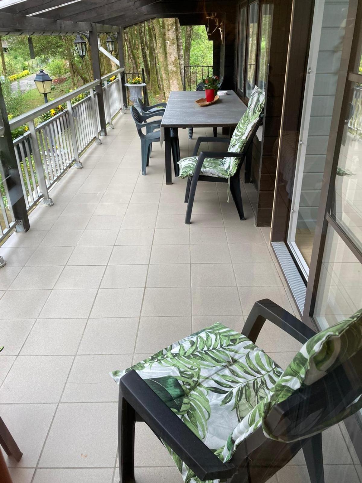 Le Vieux Pres Villa Bertrix Exteriör bild