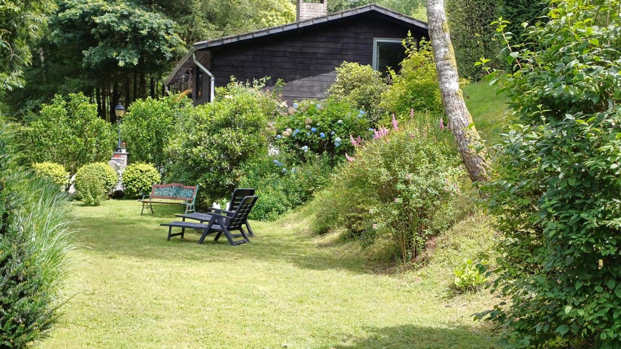 Le Vieux Pres Villa Bertrix Exteriör bild