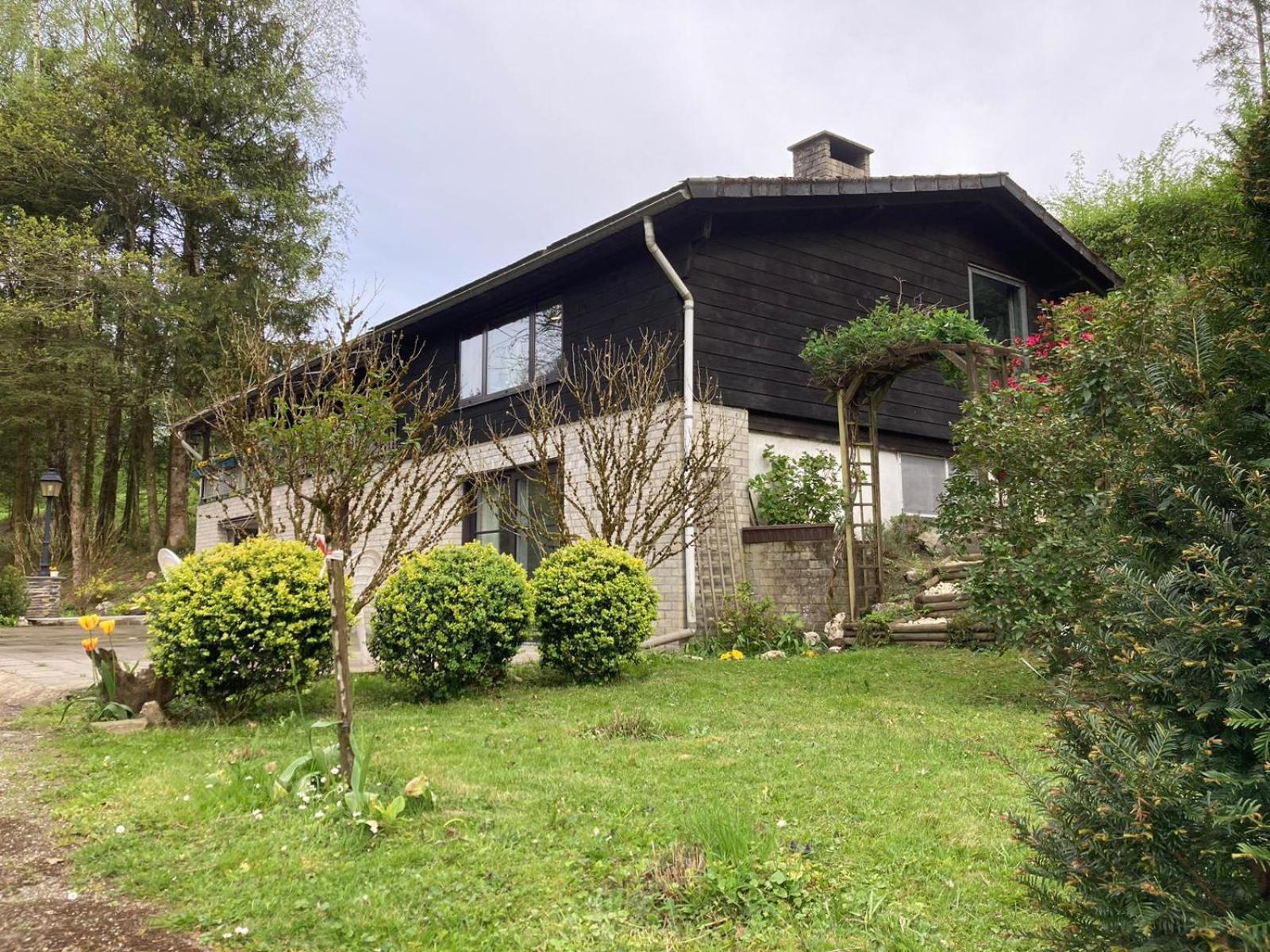 Le Vieux Pres Villa Bertrix Exteriör bild